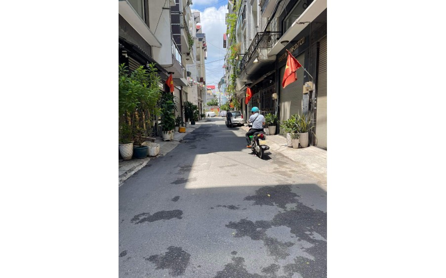 Bán Nhà (50m2) 4 x 12.5m hẻm xe hơi thông gần Trường Chinh, Phạm Văn Bạch