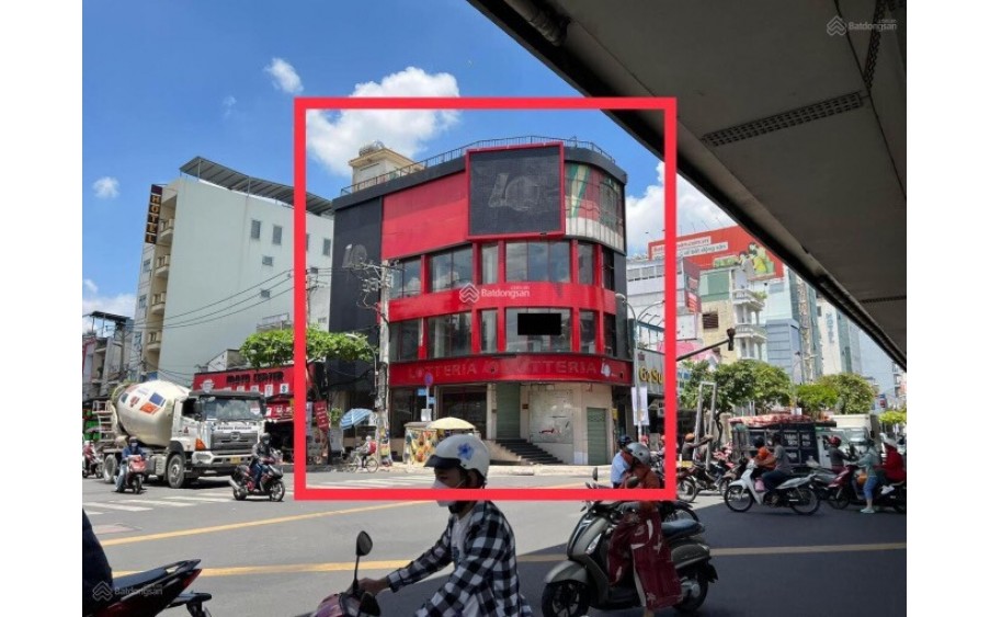 Góc 2MT 165 Cộng Hoà - Hoàng Hoa Thám, Q. Tân Bình