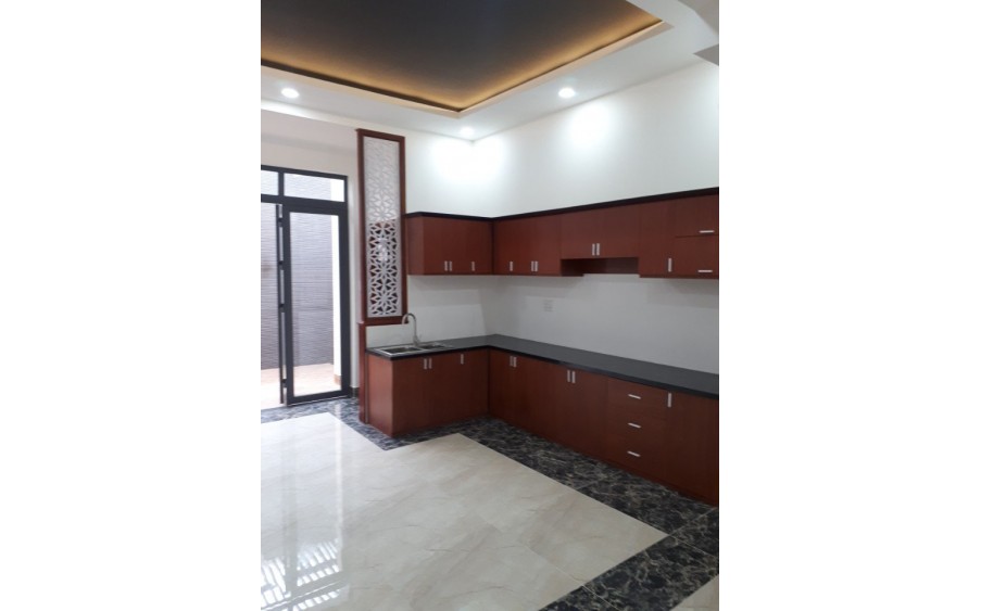 Nhà mặt tiền hẻm lớn, 5x24m, 3 lầu, 4pn 5wc phù hợp ở, văn phòng công ty...