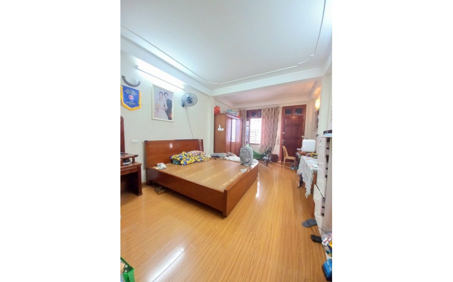 Bán nhà Kim Giang- Hoàng Mai, 44 m2, 6 tầng,mặt tiền5 m, giá 8,4  tỷ.