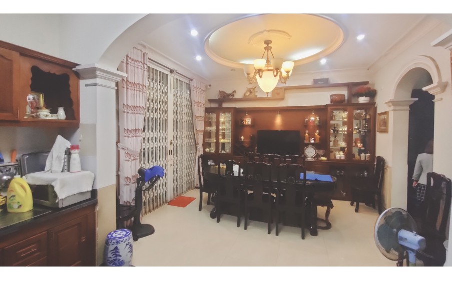 Cho thuê VĂN PHÒNG CÔNG TY ngay gần UBND Q12, Gara, đường OTO ĐẬU