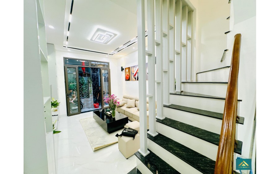 BÁN NHÀ 4T*33m MINH KHAI MỚI KONG 4TY5