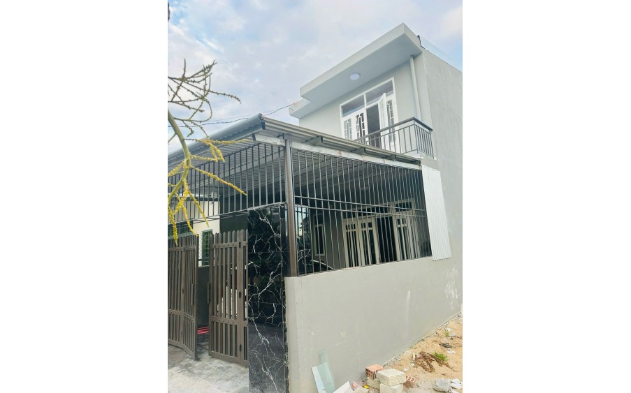 Bán nhà 2 tầng ô tô Tôn Thất Sơn, phường Thuỷ Phương, Tp.Huế giá chỉ 1,x Tỷ