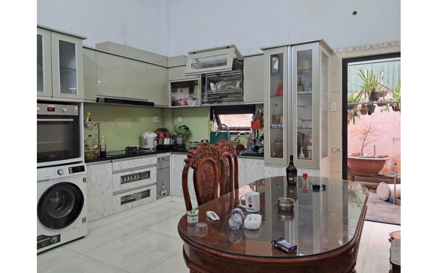 Bán nhà mặt tiền 3 tầng 13x42m giá 38 tỷ Trần Thị Năm, Q12