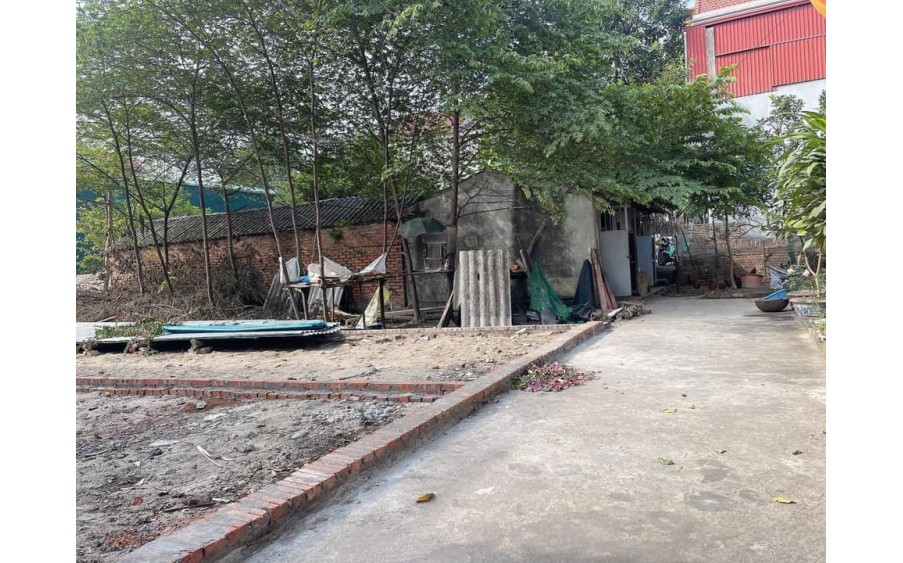 Hot Hot chính chủ cần tiền bán gấp đất Đình Trung_Xuân Nộn_Đông Anh. Diện tích 152m2 , giá chỉ 2Xtr/m2 ( Khách thiện chhí có thương lượng )