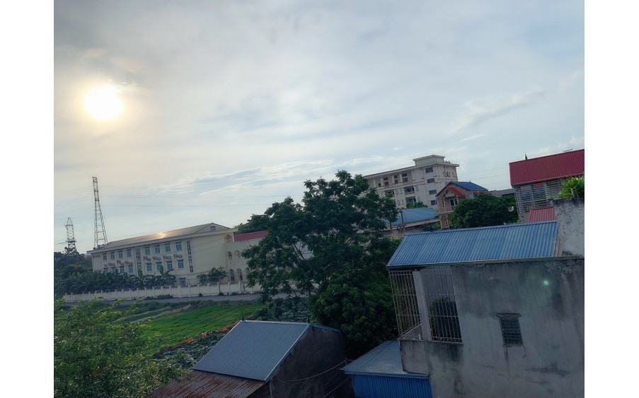 Hơn 2 tỷ xíu lô 38,8m Giang Chính, Biên Giang Đường Ô tô Tải thông
- Diện tích: 38,8m 
- Đường 3m Ô TÔ TẢI thông