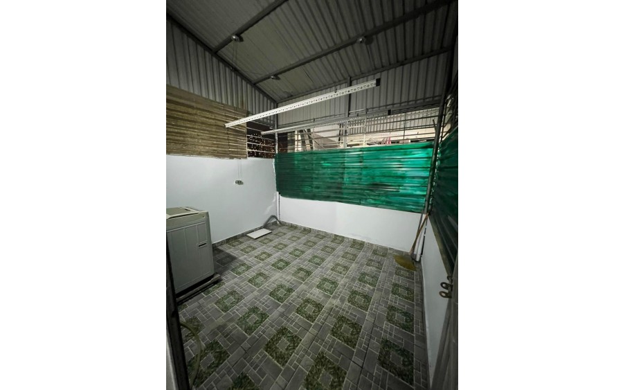 CHO THUÊ NHÀ RIÊNG NGUYÊN CĂN NGÕ Ô TÔ, 255 LĨNH NAM, 4 TẦNG, 43M2, 5 NGỦ, 11TR