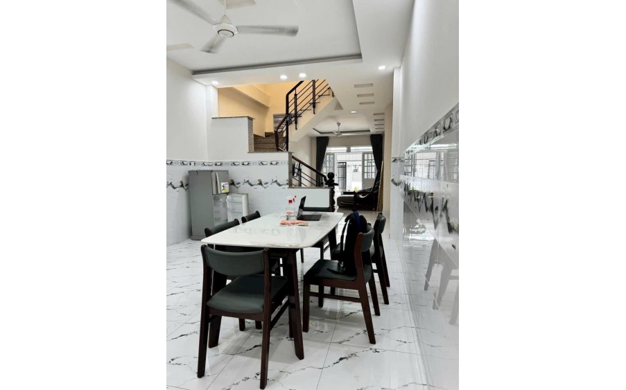 Nhà 4x22m Thạnh Xuân 25, nhiều nội thất sạch đẹp, hẻm xe tải