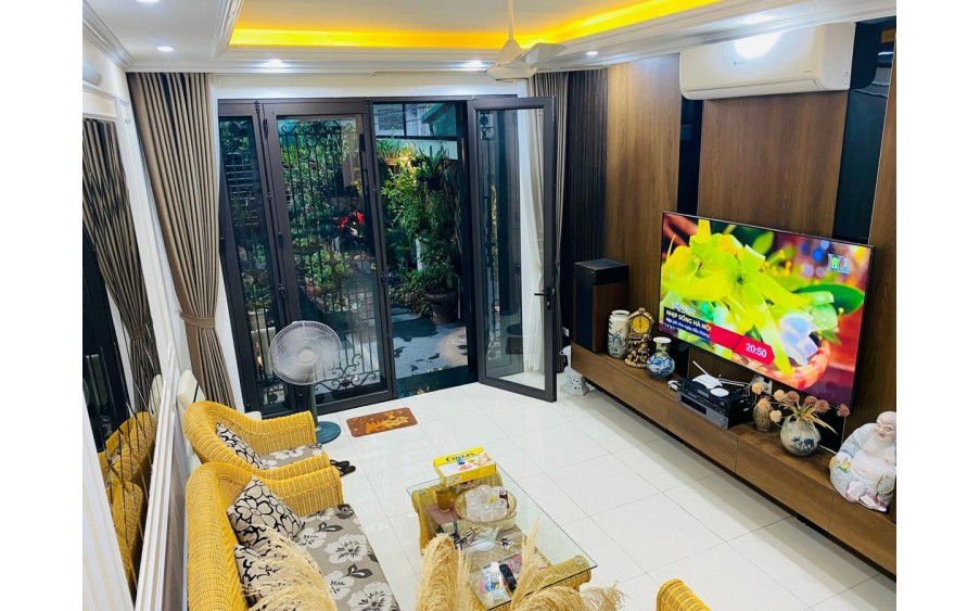 Nhà vườn Tây Hồ - Siêu vị trí - Ô tô vào nhà