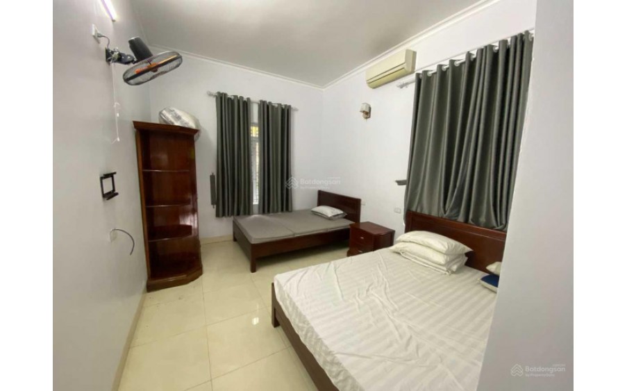 Khách sạn biển Quất Lâm 5500m2 - 3 mặt tiền - 20 phòng, dòng tiền 200 triệu/tháng, giá 11 tỷ