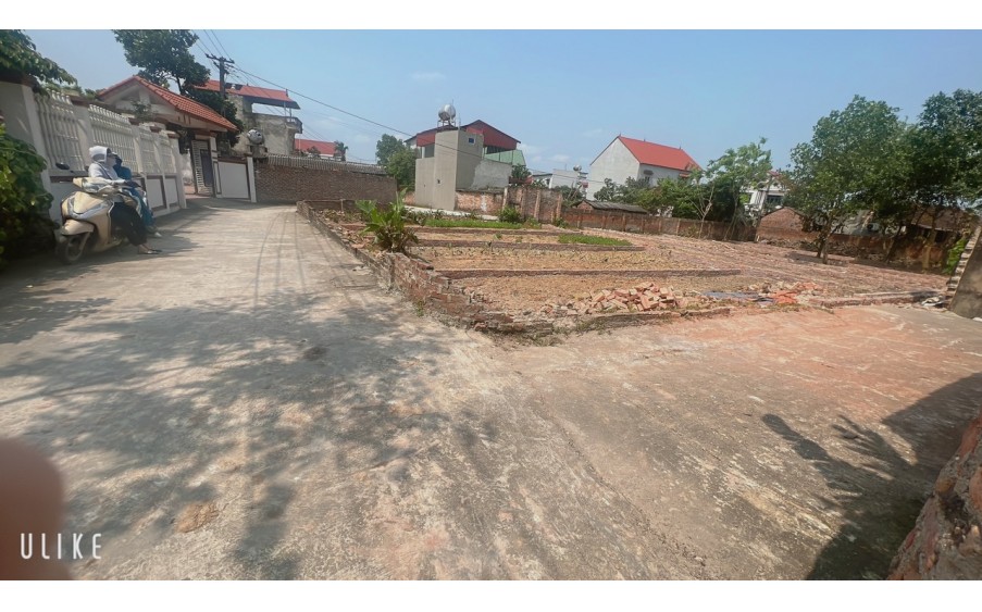 CAM KẾT LÔ ĐẤT ĐẸP ĐÁNG ĐỂ XUỐNG TIỀN DT 101 M FUN THỔ CƯ HẾT CÁCH ĐƯỜNG TỈNH LỘ 418 KINH DOANH SẦM UẤT CÓ 30 M