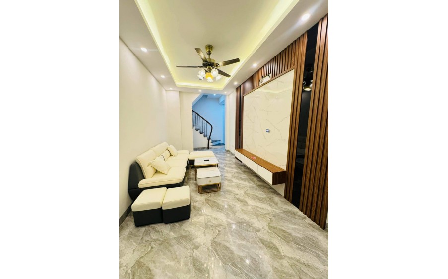 BÁN NHÀ NGÕ 21 LÊ VĂN LƯƠNG - XÂY MỚI - GẦN Ô TÔ - SỔ ĐỎ CHÍNH CHỦ - AN SINH ĐỈNH - DÂN TRÍ CAO - NỘI THẤT ĐỜI MỚI
