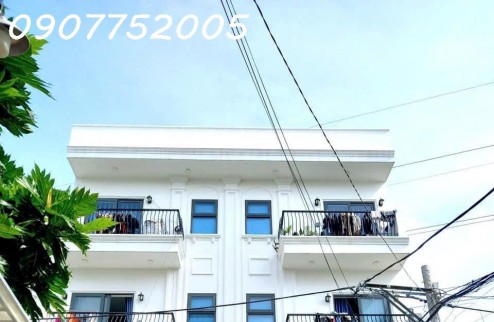 CHDV - PHẠM VĂN ĐỒNG - TN 40TR/THÁNG - 4 TẦNG - GIÁ TỐT TLCC