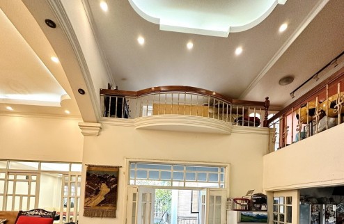 Bán Vila sân vườn, Cống Quỳnh, Nguyễn Cư Trinh, Q1, 333m2, 4 tầng, giá Tân Bình