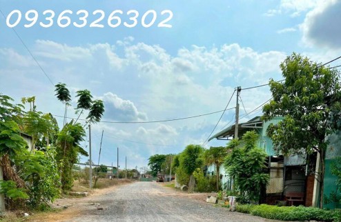 Đất Mặt Tiền kênh tiêu 1 Bà Điểm Hóc môn 900m2 Ngang Khủng 15m