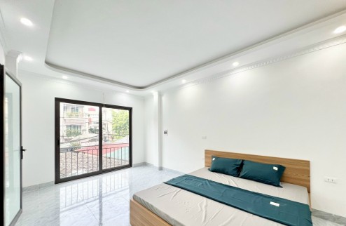 Chỉ duy nhất 1 căn phố Hoàng Mai 35m 5 tầng ô tô đỗ cổng nhà đẹp ở ngay chỉ 6 tỷ lh 0817606560