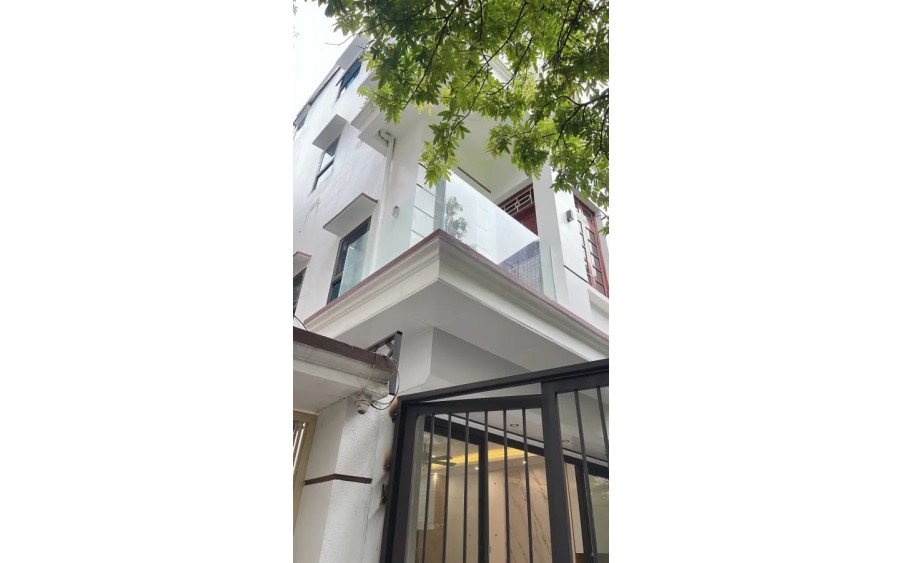 Bán Nhà Đống Đa Vũ Ngọc Phan,62m2 MT 5m,Gía 8,9 Tỷ,Có Bãi Gửi Ô Tô