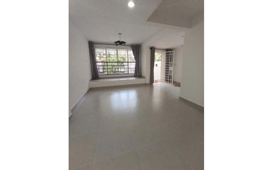 Cho thuê Villa Quận 2 Phường An Phú, nhà mới đẹp đối diện công viên