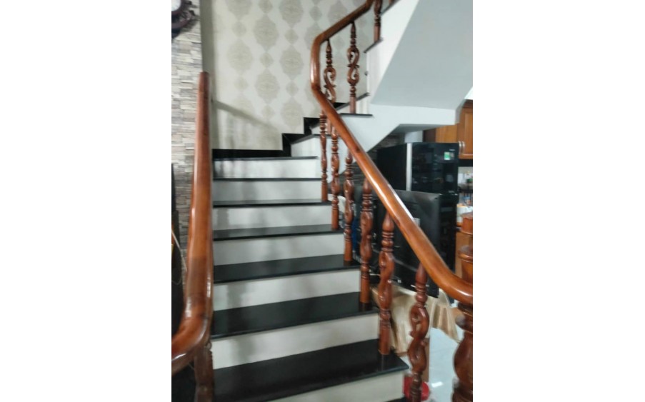 Ngộp Bank, Hẻm Ô TÔ, BTCT 4 Tầng, Sát Emart, Gò Vấp Phân Khúc 6 Tỷ