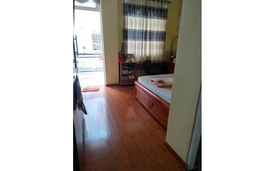 Ngộp Bank, Hẻm Ô TÔ, BTCT 4 Tầng, Sát Emart, Gò Vấp Phân Khúc 6 Tỷ