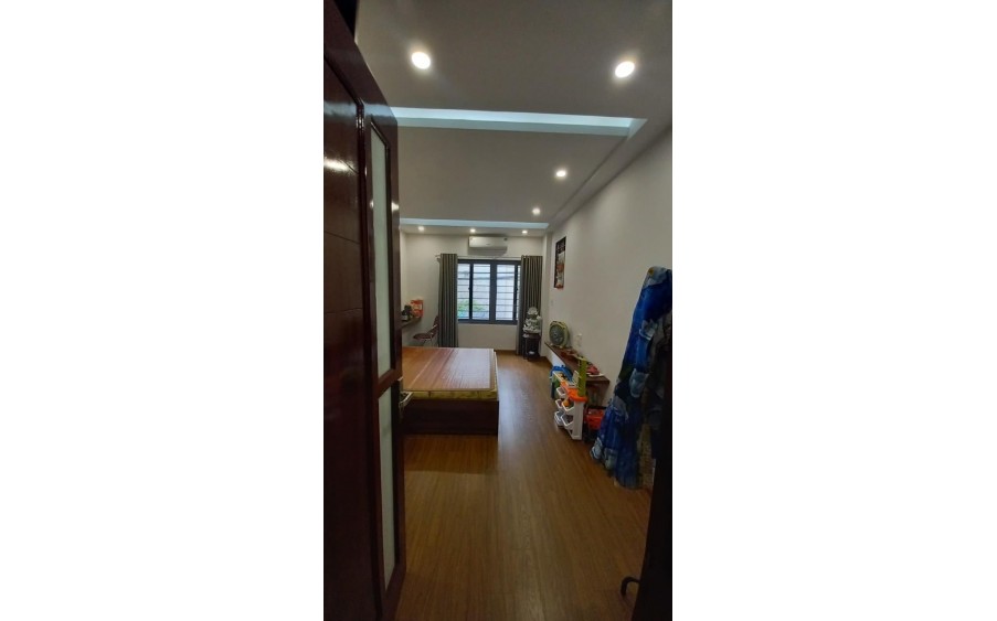 Bán nhà 30m x 4,5 tầng phố Tân Mai, Giá 3 tỷ 700