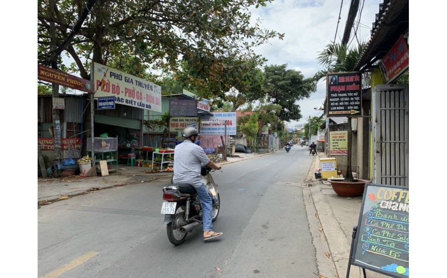 Bán đất mặt tiền kinh doanh quận 2, 100m2 đông đúc