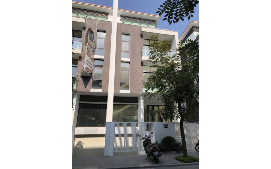 Bán gấp biệt thự Imperia Garden, Nguyễn Tuân, hoàn thiện đẹp, giá tốt, vô vàn tiện  ích