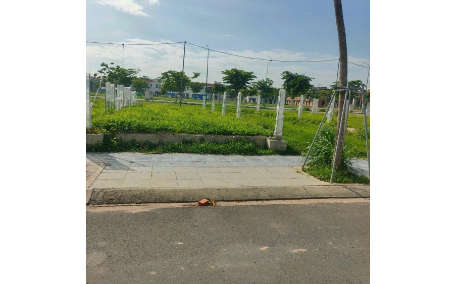 Bán đất Hoà Lợi DT 5x17 Thổ cư 100% đường nhựa 6m thông thoáng, cách DT 741 đúng 200m