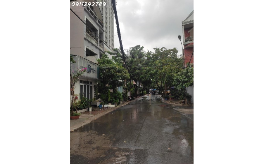 NHÀ ĐẸP 3 TẦNG - GẦN NGUYỄN VĂN BÁ - 5PN, OTO VÀO NHÀ, 1 ĐỜI CHỦ GIÁ RẺ ĐẦU TƯ - HÀNG HIẾM