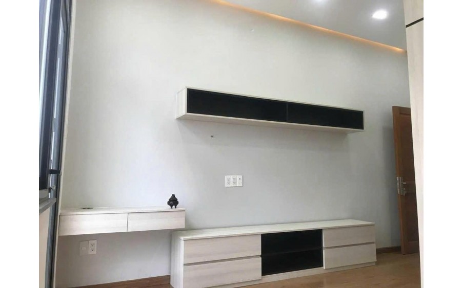 Cho thuê nhà nguyên căn hẻm xe hơi Trần Thái Tông, Phường 15, Tân Bình