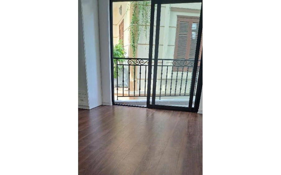 CẦN BÁN - NHÀ ĐẸP LÔ GÓC - TRUNG TÂM CẦU GIẤY- 33M x 5 TẦNG - CÁCH Ô TÔ 20M - GIÁ CHỈ 7.5 TỶ