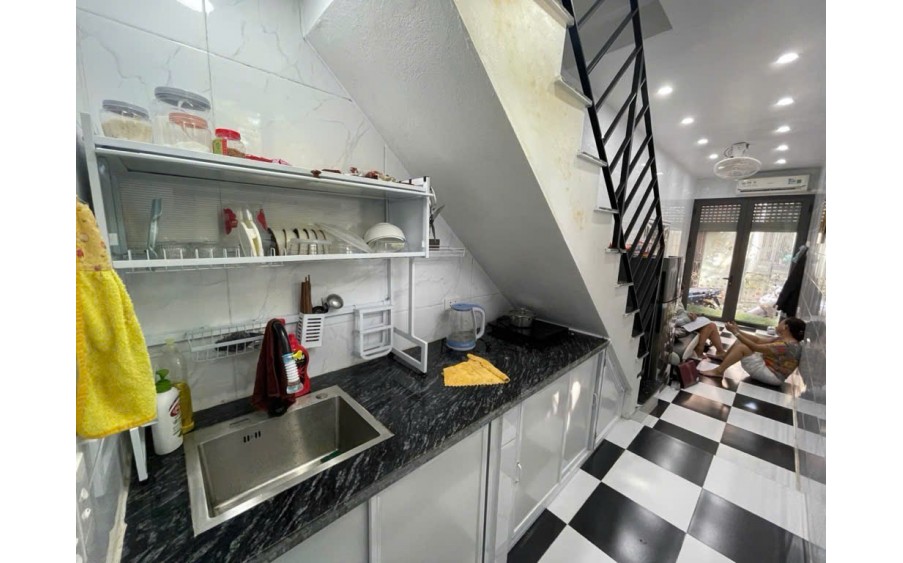 Bán nhà Âu Cơ, 18m2, ngõ nông, 1.75 tỷ