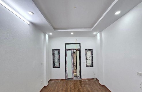 cần bán nhanh lô góc  gần phố 1 nhà ra ô tô giá cực tốt