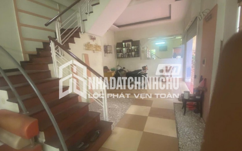 Trần Quốc Hoàn 44/80m2 Giá: 29.5 Tỷ