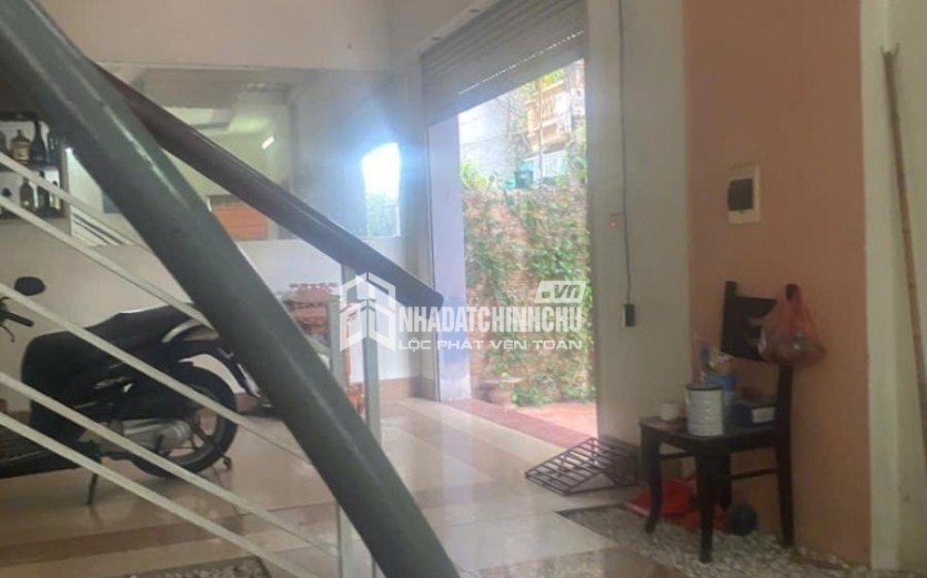 Trần Quốc Hoàn 44/80m2 Giá: 29.5 Tỷ