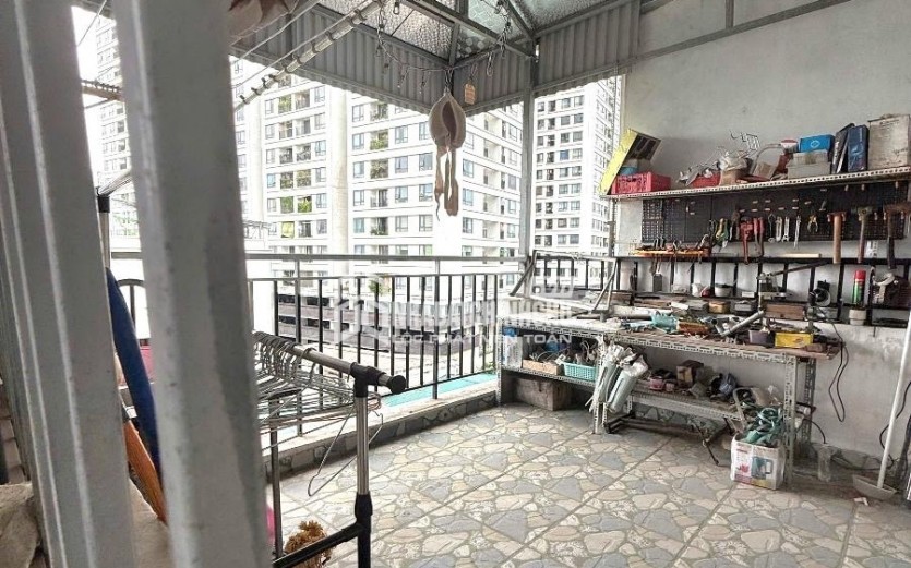 Diện tích 39/48m2, mặt tiền 3.7m, xây 5 tầng + tum cực chắc chắn, thiết kế hiện đại, công năng đầy đủ.