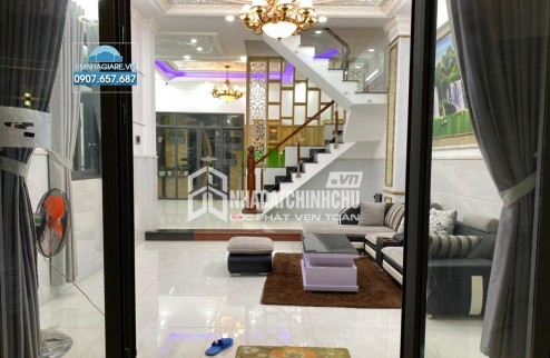 NHÀ 2 TẦNG, MẶT QUỐC LỘ, MẶT TIỀN RỘNG, KINH DOANH KHỦNG, DIỆN TÍCH HƠN 500M.