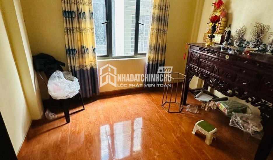 Lạc Long Quân 45/60m2 - 4 tầng - Giá 18 Tỷ