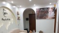 Căn hộ chung cư tại Goldmark City, với diện tích 77,7 m2, 3 phòng ngủ và 2 phòng tắm, hướng cửa chính Đông Nam, ban công Tây Bắc.   - Giá: 7,5 tỷ VND.