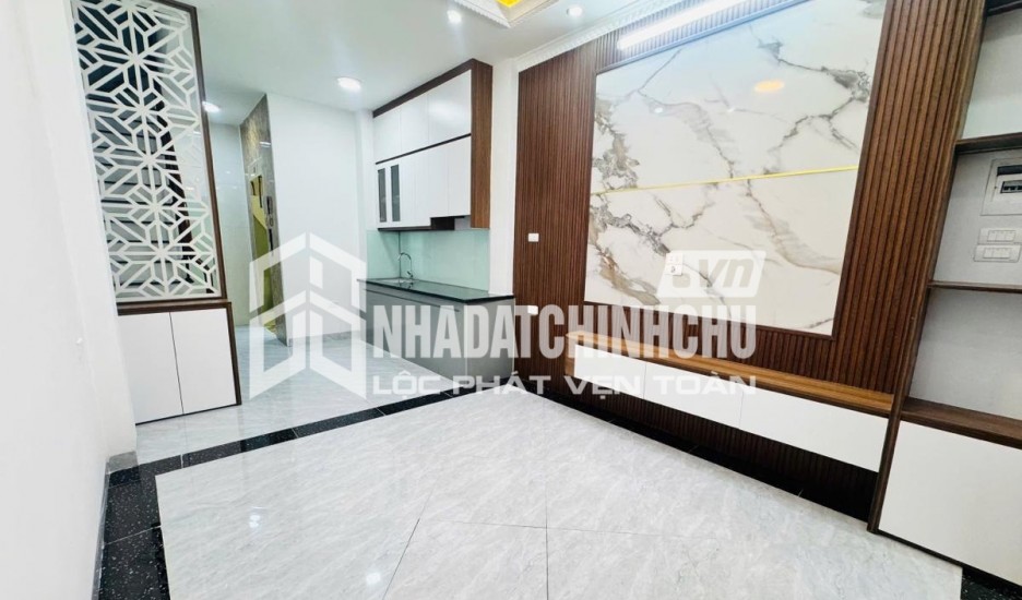 Nhà mới Xuân Đỉnh 30m2 5 tầng thang máy lô góc giá 9.85 tỷ