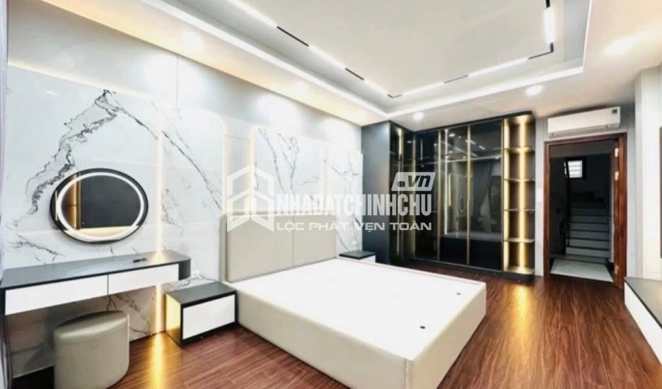 Nhà 5.6x20m, 4 tầng, Hai mặt tiền 12m,  Khu Biệt Thự Dương Quãng Hàm, P6, Gò Vấp