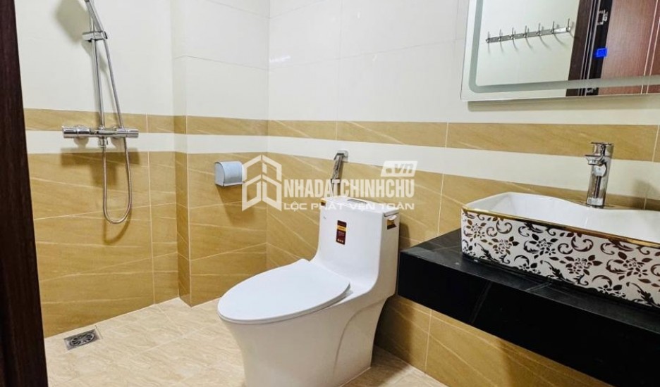 Nhà mới Xuân Đỉnh 30m2 5 tầng thang máy lô góc giá 9.85 tỷ