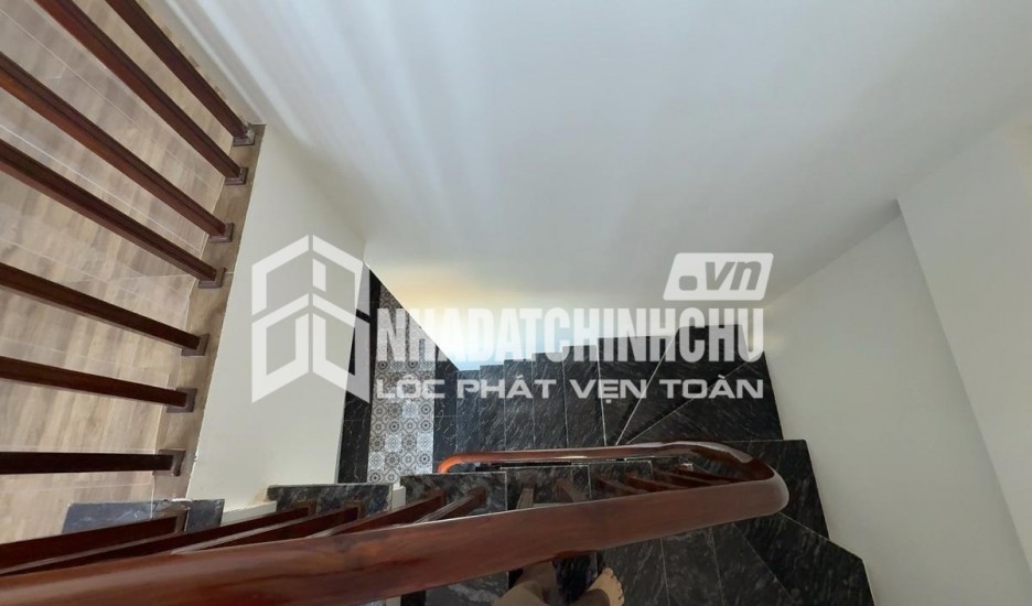 MPKD CÀ PHÊ, HÀNG ĂN SẠCH MẶT PHỐ GIÁP BÁT 131M2, 3 TẦNG, MT 9M, GIÁ 30 TRIỆU