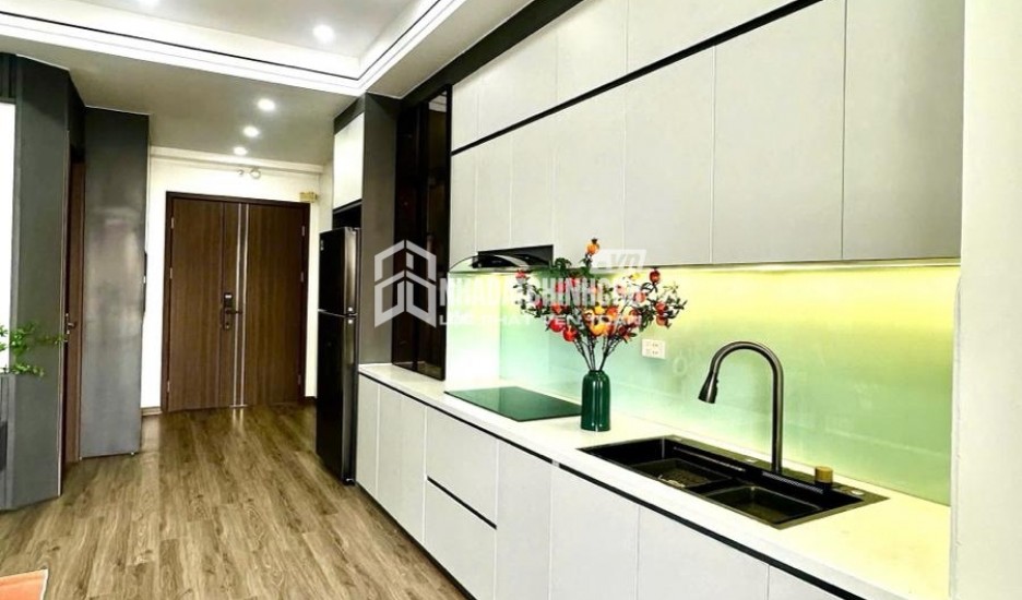 (Siêu Phẩm) CHDV 2 mặt tiền 70m2x8T ngõ 208 Đội Cấn - Cách bãi đỗ ô tô 15m. DT 1,1 tỷ/năm - 15,3 tỷ