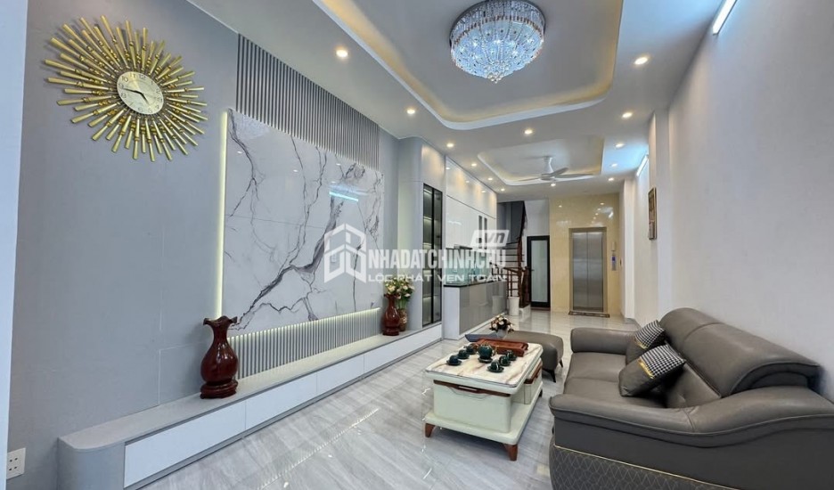SIÊU PHẨM GIÁP NHỊ - HOÀNG MAI - 45Mx6T - NHÀ MỚI - THANG MÁY - FULL NỘI THẤT - 12 TỶ