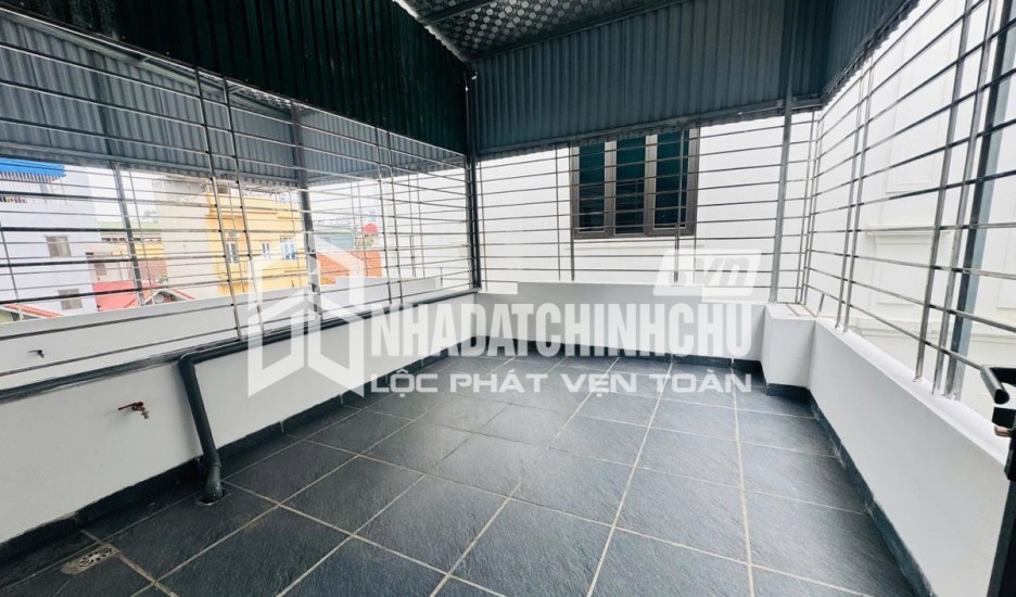Nhà mới Xuân Đỉnh 30m2 5 tầng thang máy lô góc giá 9.85 tỷ