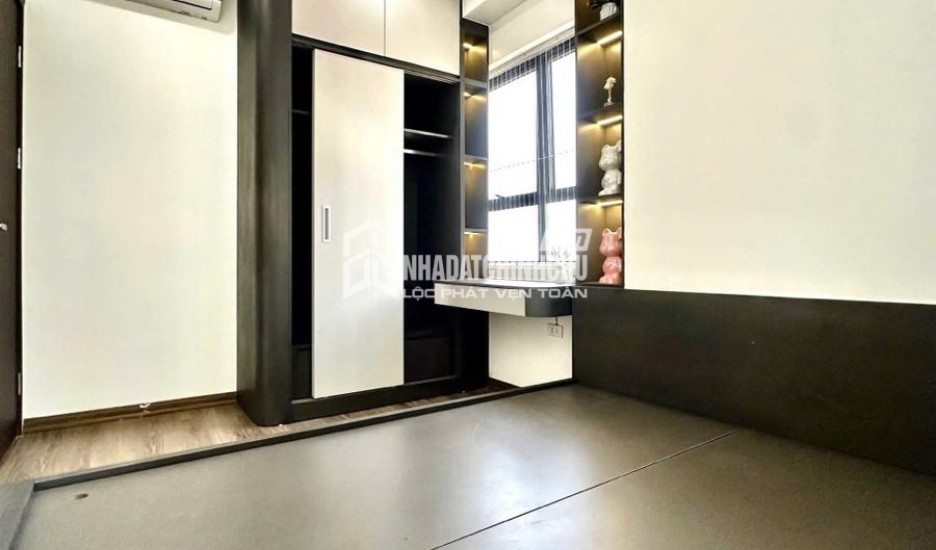 (Siêu Phẩm) CHDV 2 mặt tiền 70m2x8T ngõ 208 Đội Cấn - Cách bãi đỗ ô tô 15m. DT 1,1 tỷ/năm - 15,3 tỷ