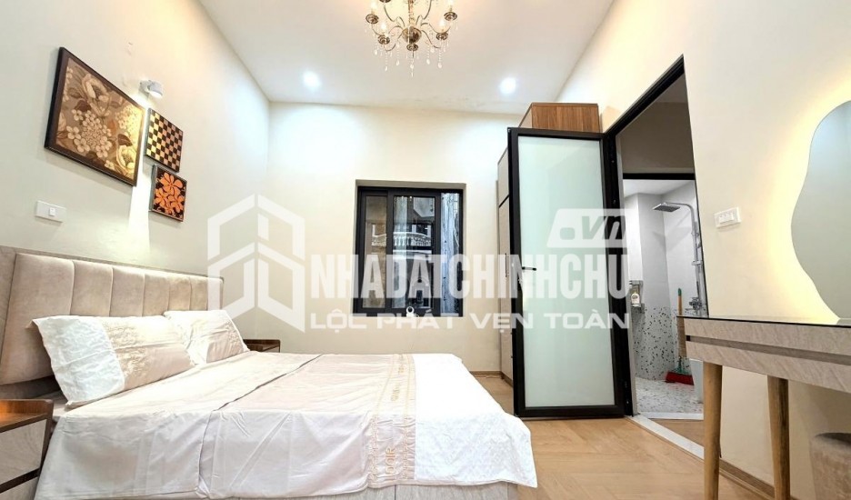 lò đúc - trung tâm hai bà trưng - gần 9đ sở hữu ngay 30 m2 x 4 tầng - mặt tiền siêu hiếm 5,6 m