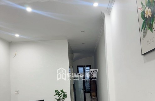 MPKD CÀ PHÊ, HÀNG ĂN SẠCH MẶT PHỐ GIÁP BÁT 131M2, 3 TẦNG, MT 9M, GIÁ 30 TRIỆU