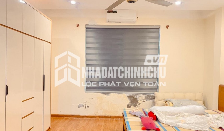 BÁN GẤP NHÀ Thịnh Liệt Q. Hoàng Mai. DT 44m 4 Tầng. Ô tô, nở hậu. Chỉ 4.650 Tỷ.